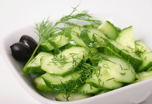 Салата со краставици